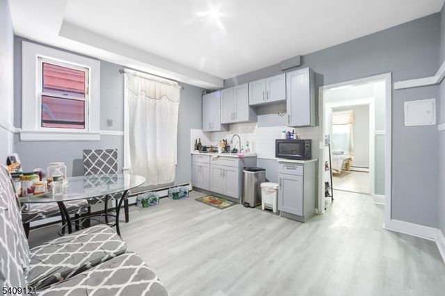 34 Cortland St, Newark City, NJ 07105