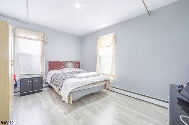 34 Cortland St, Newark City, NJ 07105