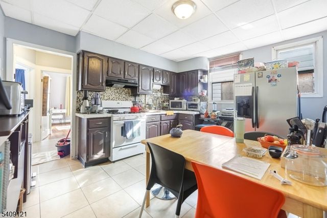 34 Cortland St, Newark City, NJ 07105