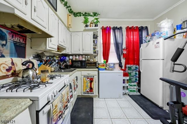 34 Cortland St, Newark City, NJ 07105