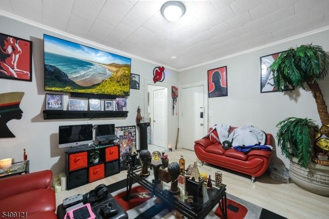 34 Cortland St, Newark City, NJ 07105