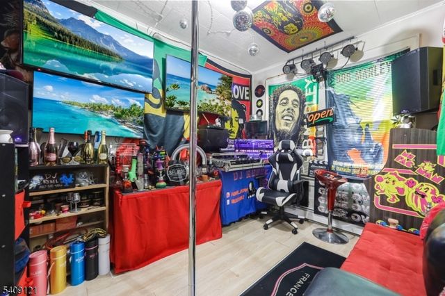 34 Cortland St, Newark City, NJ 07105