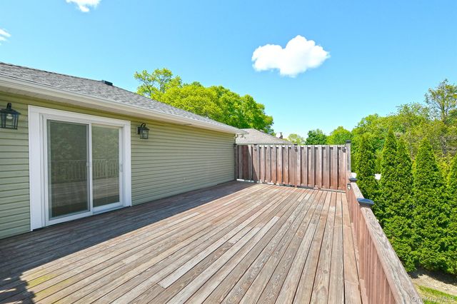 44 Derby Avenue, Greenlawn, NY 11740