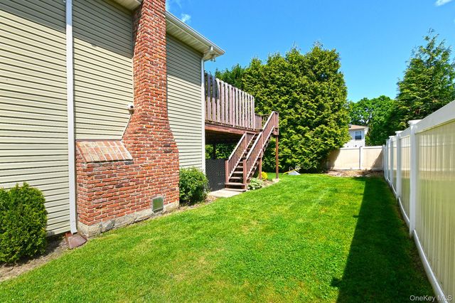 44 Derby Avenue, Greenlawn, NY 11740