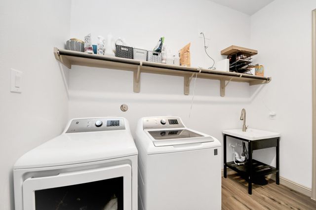 19801 Whispering Creek Trl, Magnolia, TX 77355