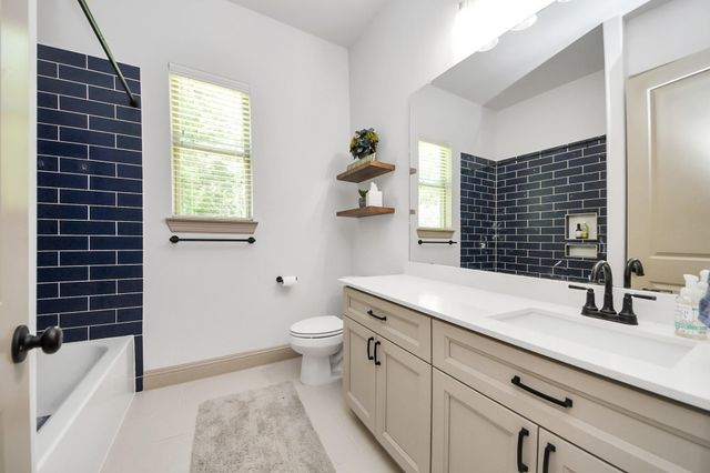 19801 Whispering Creek Trl, Magnolia, TX 77355