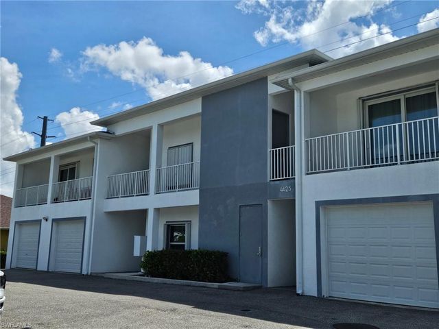 4425 SW Santa Barbara PL, Cape Coral, FL 33914