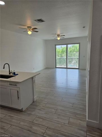 4425 SW Santa Barbara PL, Cape Coral, FL 33914