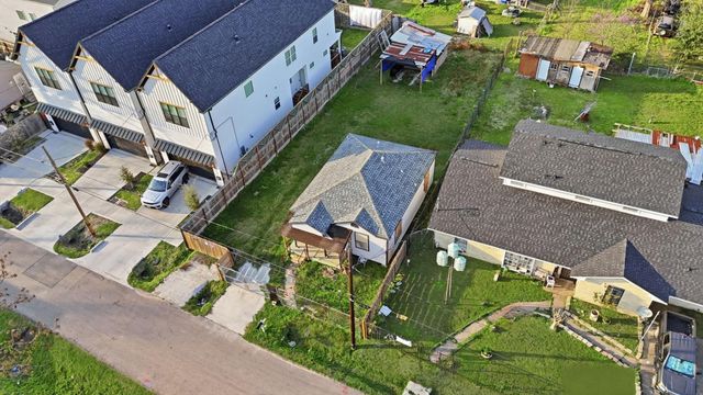 505 E 39th Street, Houston, TX 77022