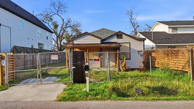 505 E 39th Street, Houston, TX 77022