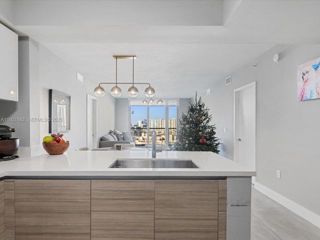 300 Sunny Isles Blvd 4-1405, Sunny Isles Beach, FL 33160