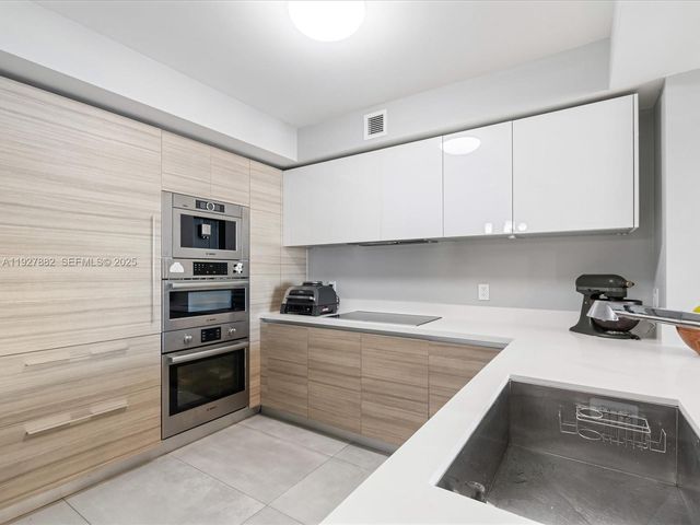 300 Sunny Isles Blvd 4-1405, Sunny Isles Beach, FL 33160