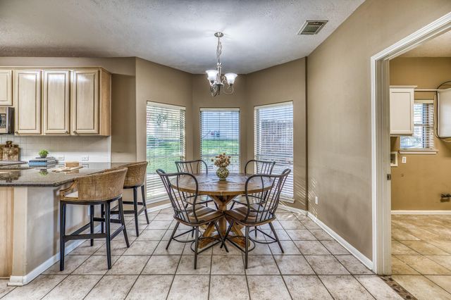2706 Victory Lane, Brenham, TX 77833