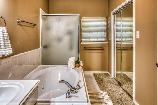 2706 Victory Lane, Brenham, TX 77833