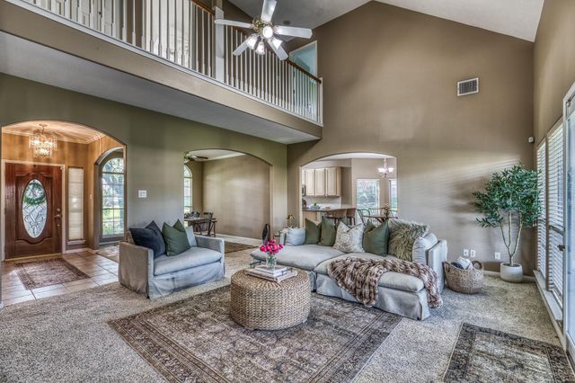 2706 Victory Lane, Brenham, TX 77833