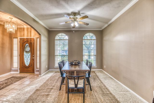 2706 Victory Lane, Brenham, TX 77833