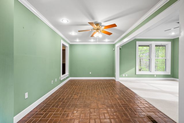 1331 Hutcheson Ln, Clarksville, TN 37040