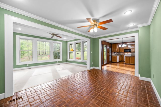 1331 Hutcheson Ln, Clarksville, TN 37040