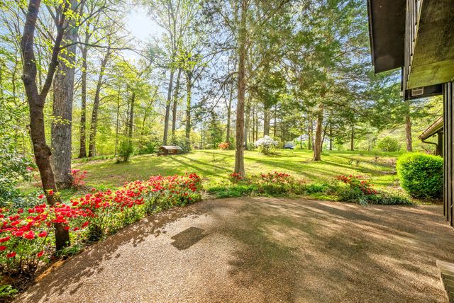 1331 Hutcheson Ln, Clarksville, TN 37040