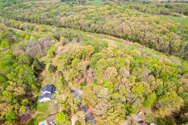 1331 Hutcheson Ln, Clarksville, TN 37040