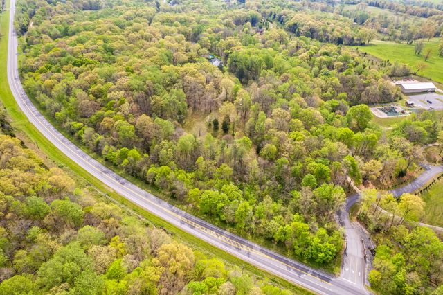 1331 Hutcheson Ln, Clarksville, TN 37040