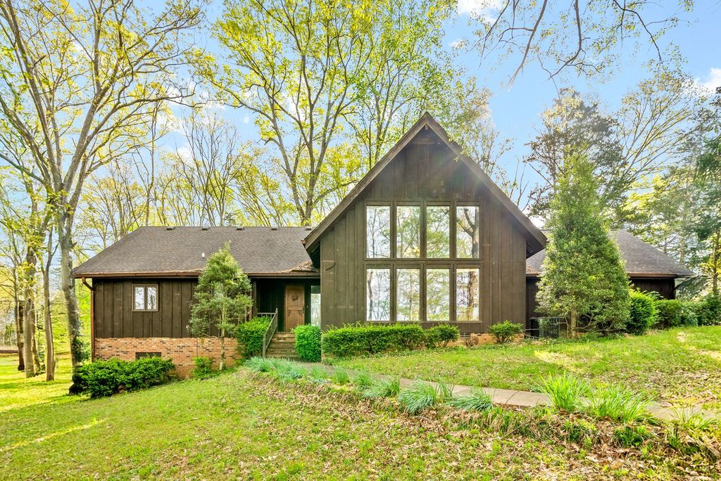 1331 Hutcheson Ln, Clarksville, TN 37040