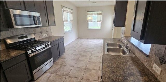 335 American Black Bear Drive, Crosby, TX 77532