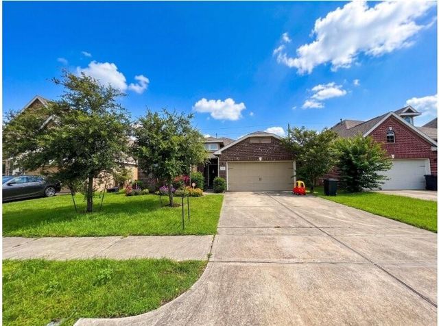 335 American Black Bear Drive, Crosby, TX 77532