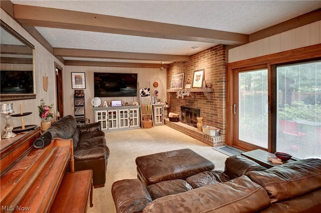 1036 Briarview Avenue NW, North Canton, OH 44720