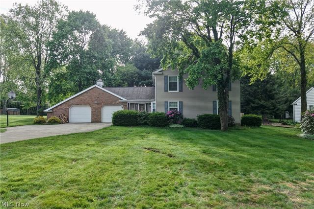 1036 Briarview Avenue NW, North Canton, OH 44720