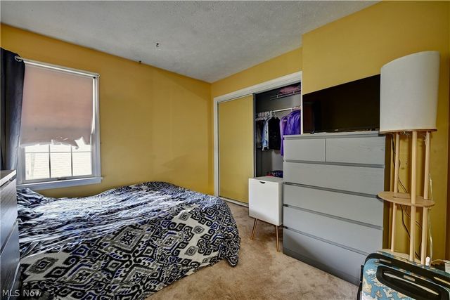 1036 Briarview Avenue NW, North Canton, OH 44720