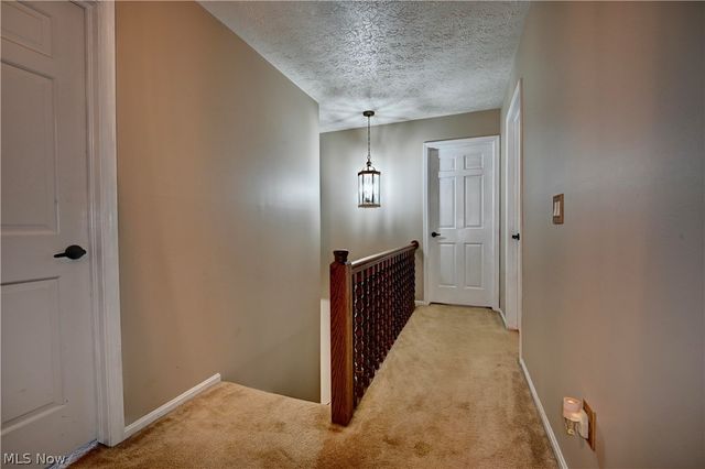 1036 Briarview Avenue NW, North Canton, OH 44720