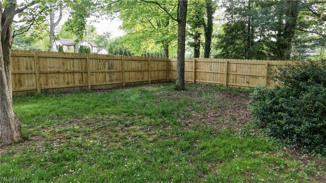 1036 Briarview Avenue NW, North Canton, OH 44720