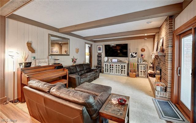 1036 Briarview Avenue NW, North Canton, OH 44720