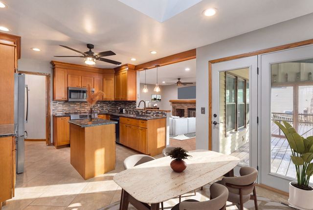 4490 Hamilton Drive, Bettendorf, IA 52722