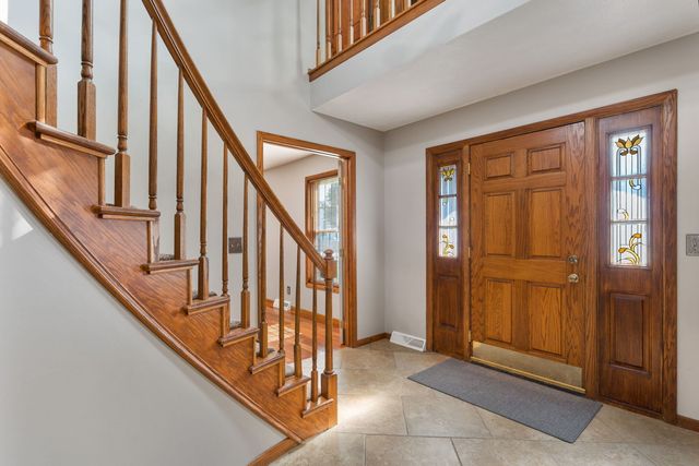 4490 Hamilton Drive, Bettendorf, IA 52722