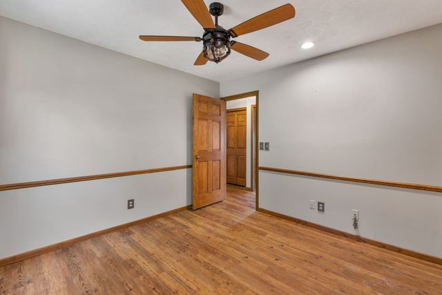 4490 Hamilton Drive, Bettendorf, IA 52722