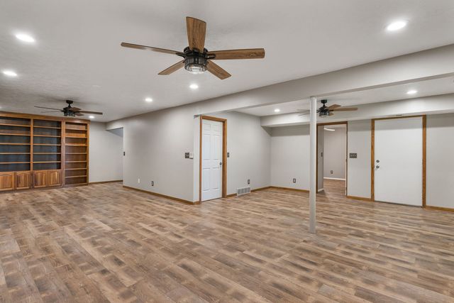 4490 Hamilton Drive, Bettendorf, IA 52722