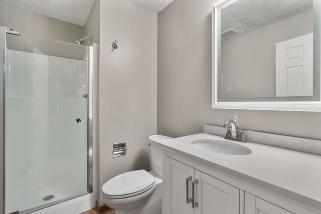 4490 Hamilton Drive, Bettendorf, IA 52722