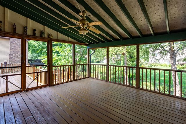 4490 Hamilton Drive, Bettendorf, IA 52722