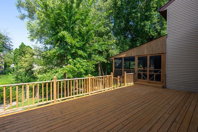 4490 Hamilton Drive, Bettendorf, IA 52722