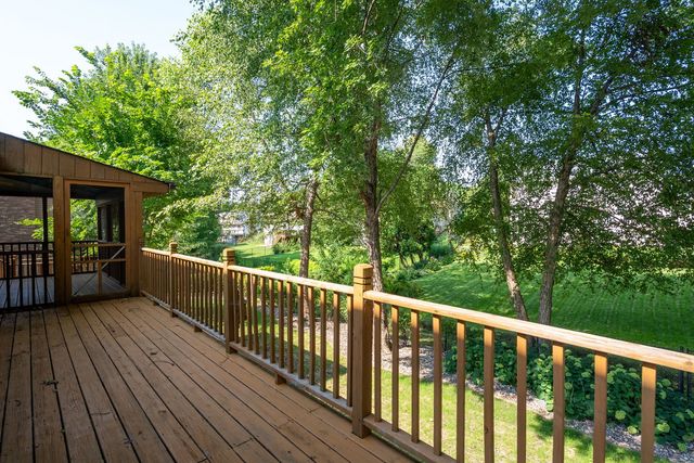 4490 Hamilton Drive, Bettendorf, IA 52722