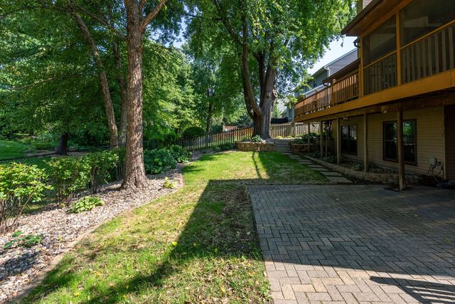 4490 Hamilton Drive, Bettendorf, IA 52722