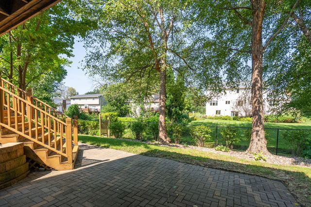 4490 Hamilton Drive, Bettendorf, IA 52722