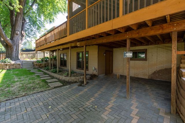 4490 Hamilton Drive, Bettendorf, IA 52722
