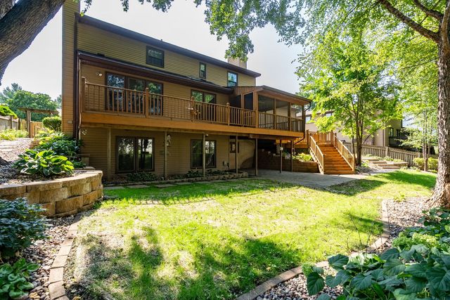 4490 Hamilton Drive, Bettendorf, IA 52722