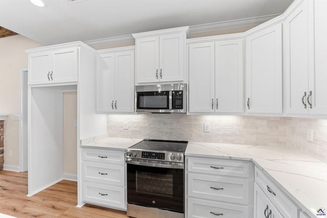 216 Golden Chestnut Bend, Bonaire, GA 31005