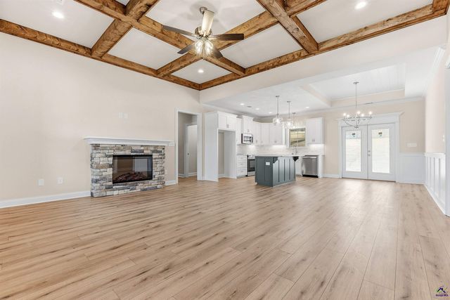 216 Golden Chestnut Bend, Bonaire, GA 31005