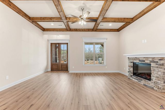 216 Golden Chestnut Bend, Bonaire, GA 31005
