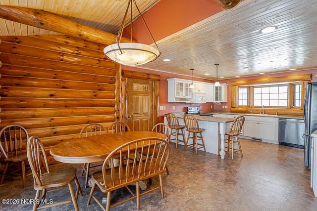 3088 County Road H, Swanton, OH 43558